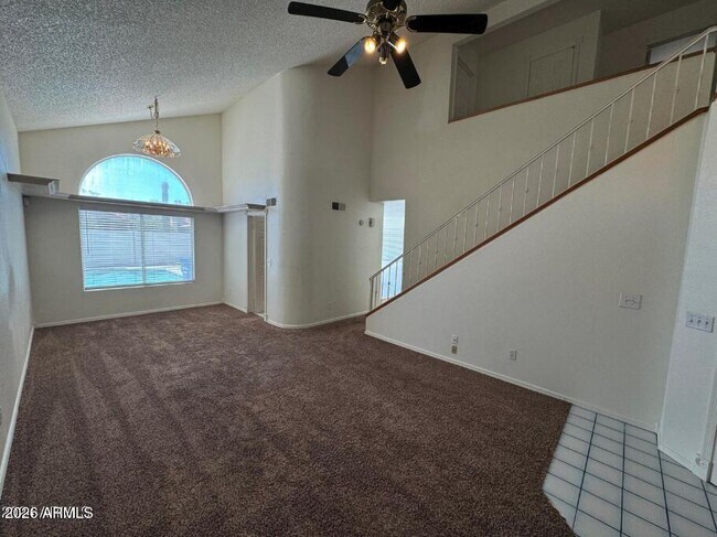 Building Photo - 4053 E Woodland Dr