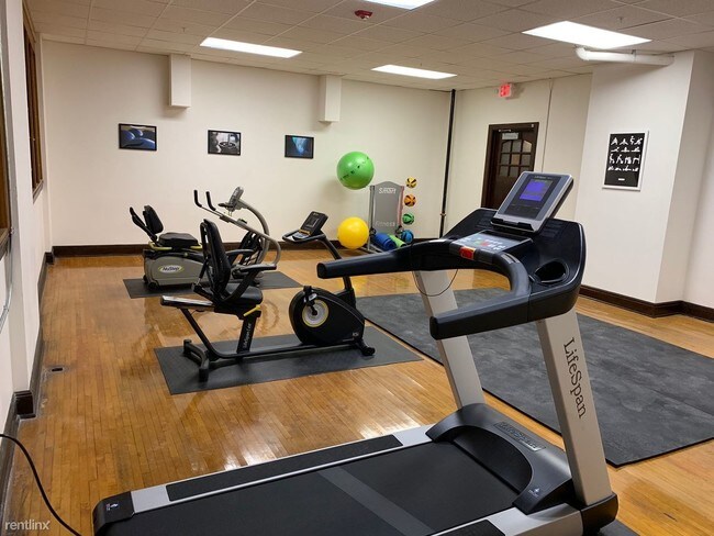 Building Photo - 751 2nd Ave S