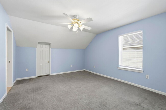 Building Photo - 3311 Whitebud Dr