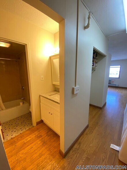 Building Photo - 1110 Commonwealth Ave