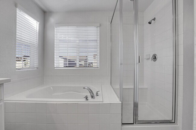 Building Photo - $2,995.95,  4-bed, 3.5-bath, located in Aurora with beautiful finishes.