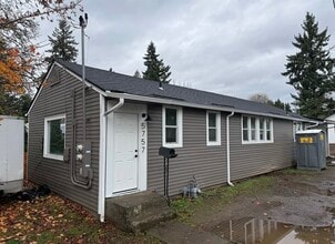 Building Photo - 5759 NE Sumner St