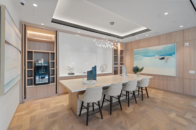 Building Photo - 153 N Seabreeze Blvd