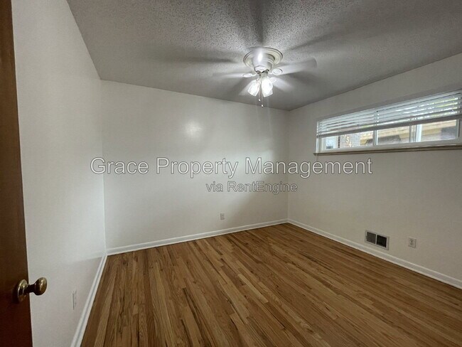 Building Photo - 3540 S Corona St