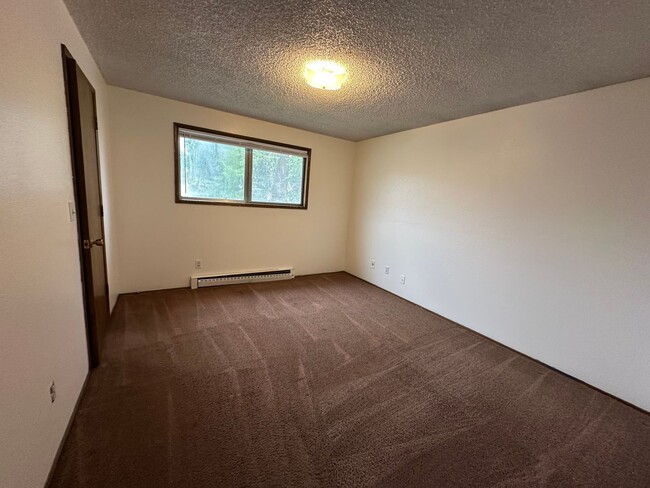 Building Photo - Corvallis To Campus 2 Bedroom 1 1/2 Bath W...