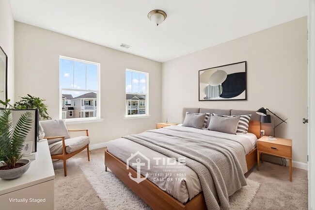 Building Photo - Modern Comfort & Easy Living in Goose Creek