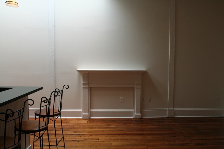 Antique mantel (no fireplace) - 113 Innes E St