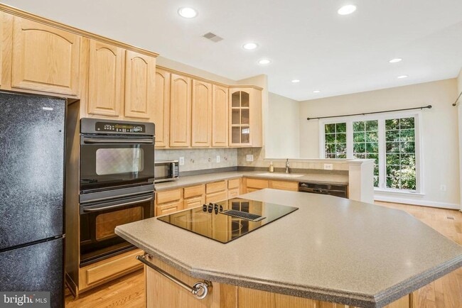 Building Photo - 9980 Cyrandall Dr