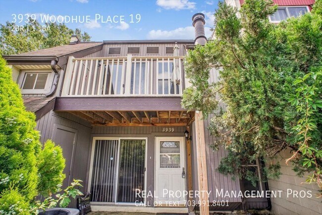 Building Photo - 3939 Woodhue Pl