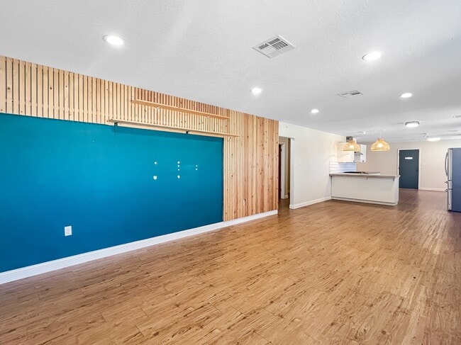 Building Photo - 3308 NW Atlanta Ave