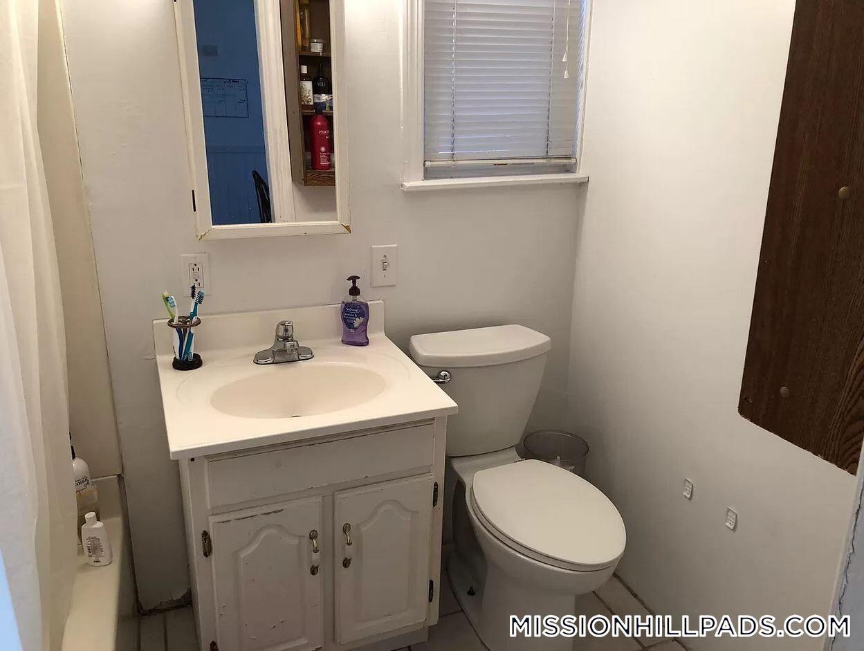 Building Photo - 91-93 Calumet St.