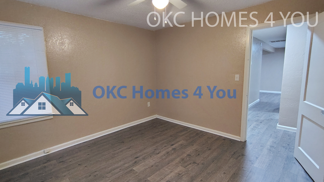 Building Photo - 3 Bedroom, 1 Block South of UCO