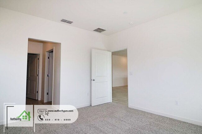 Building Photo - 3012 Legend Ln