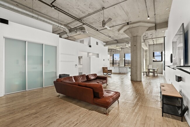 Building Photo - Qachtyp