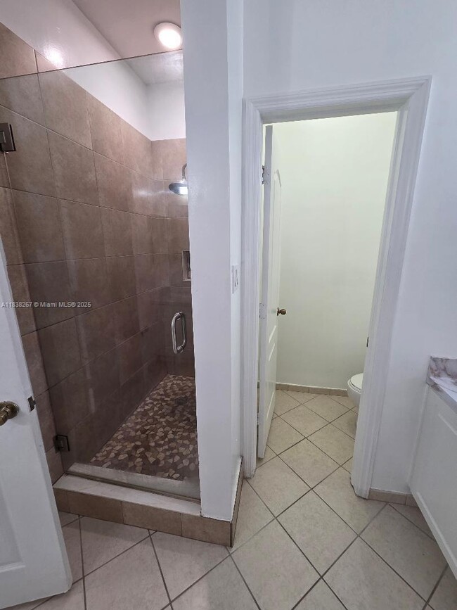 Building Photo - 928 SW 153rd Ct