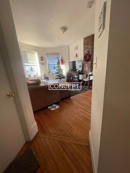 Building Photo - 878 Huntington Ave