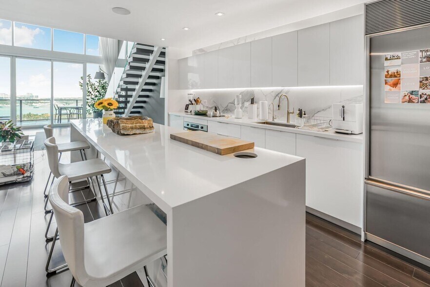 Building Photo - 1040 Biscayne Blvd