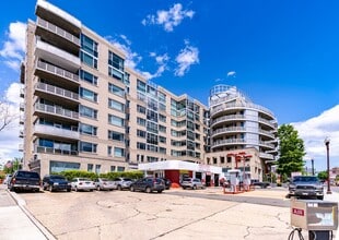 Building Photo - Upscale 2 Bed 2.5 Bath Condo In Contempora...