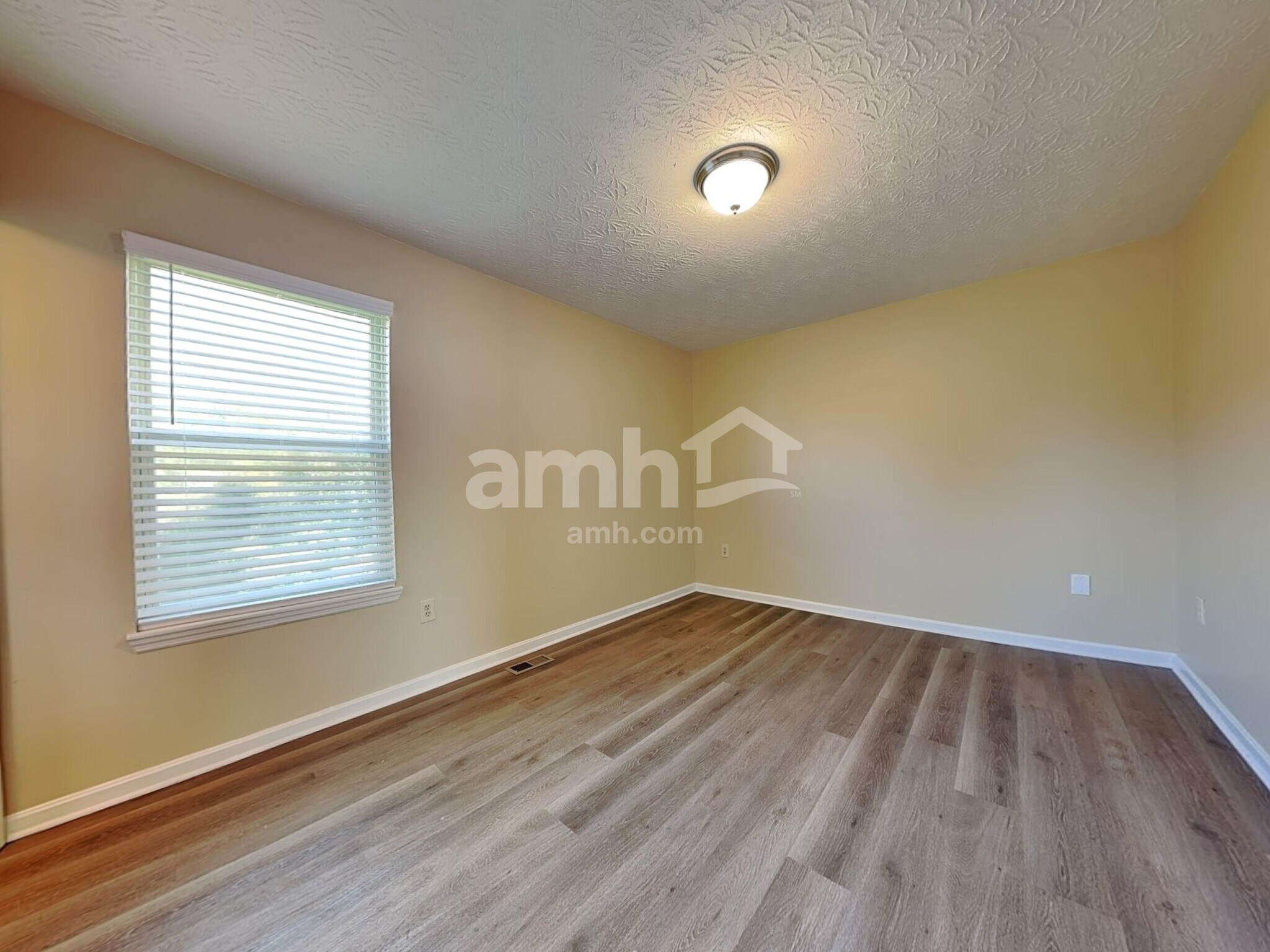 Building Photo - 2776 Shamu Dr