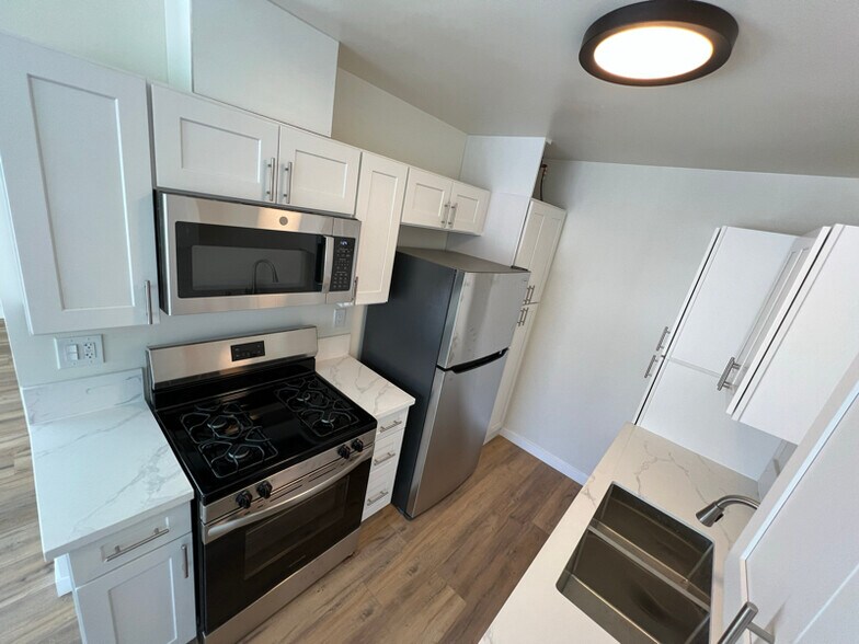 Building Photo - 4469 Murietta Ave