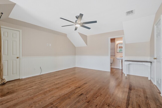 Building Photo - 6412 Autumn Trail