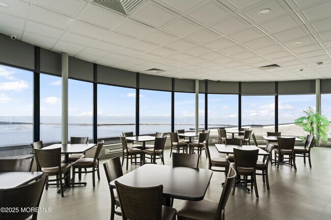 Building Photo - 1 Scenic Dr