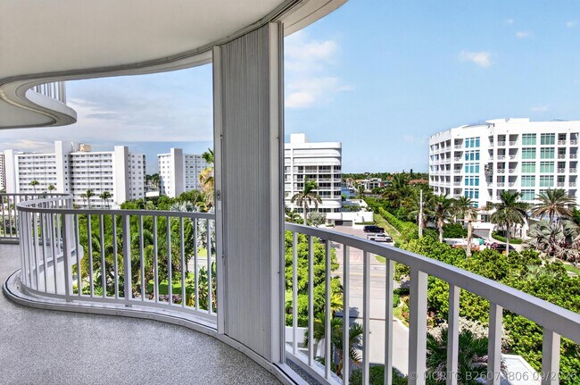 Building Photo - 3211 S Ocean Blvd