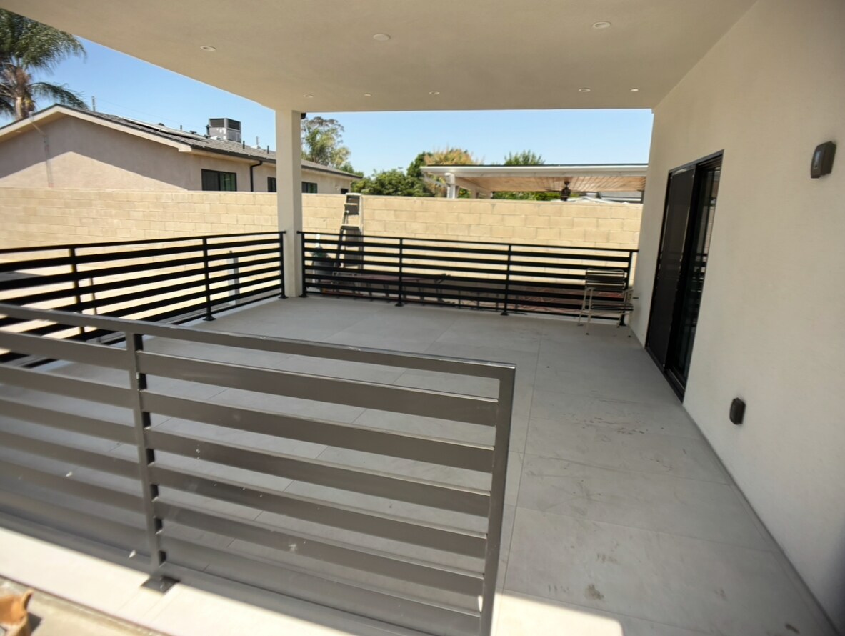 Building Photo - 8703 Cranford Ave