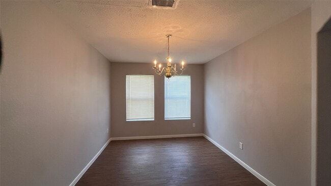 Building Photo - 2110 Juniper Dale Dr