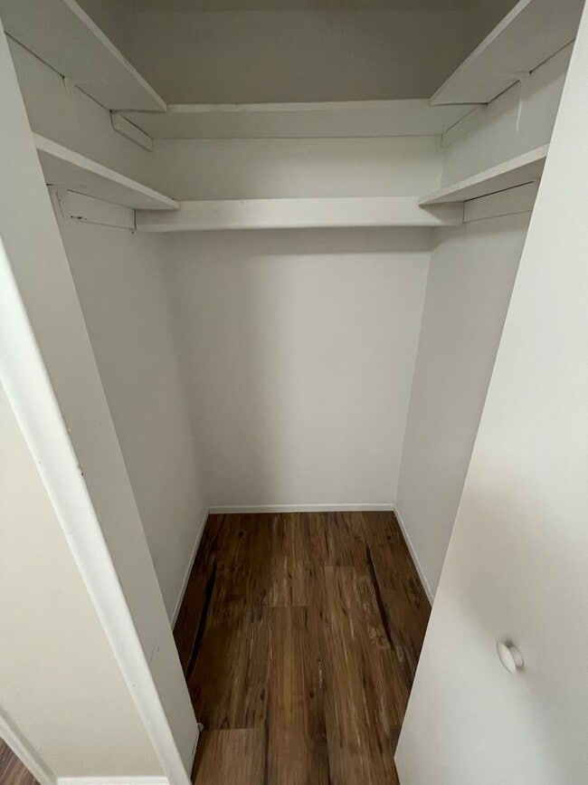 Building Photo - Beautiful home in Lathrup Village--3br/2.5ba/Basement/Attached Garage