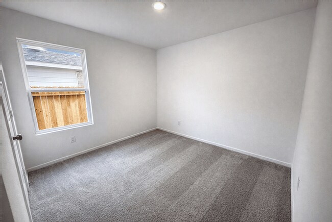 Building Photo - 14868 N Ascot Bnd Cir