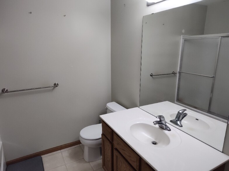 Building Photo - 6847 Christian Curve