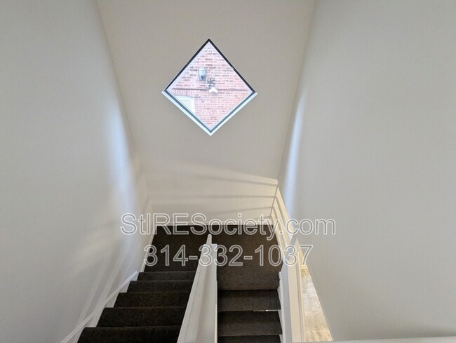 Building Photo - 2725 Allen Ave