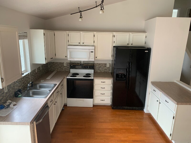 Building Photo - 563 Sundisk Dr