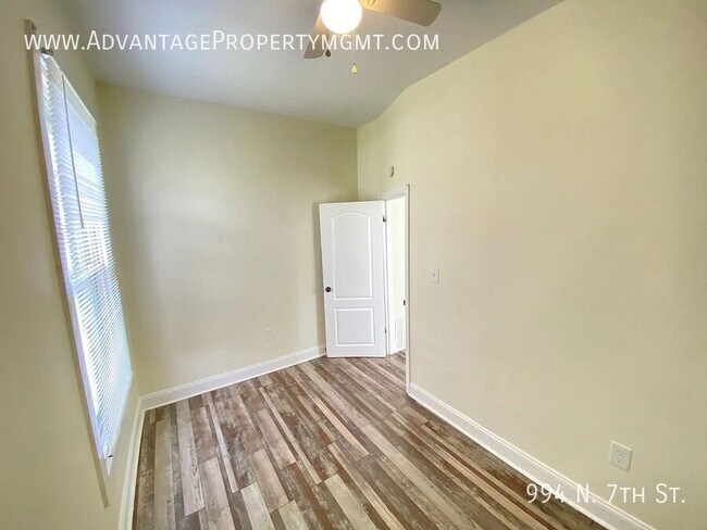 Building Photo - 994 N 7th St