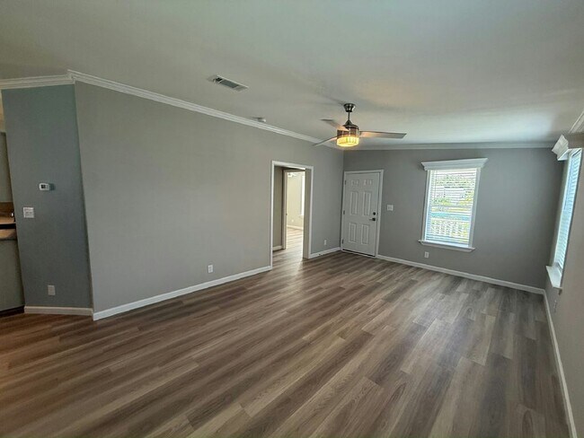 Building Photo - 3621 Campari Dr