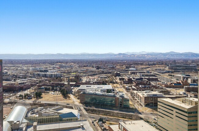 Building Photo - 35th Floor Downtown Denver Condo | 1 Bed | Private Balcony | Mountain Views