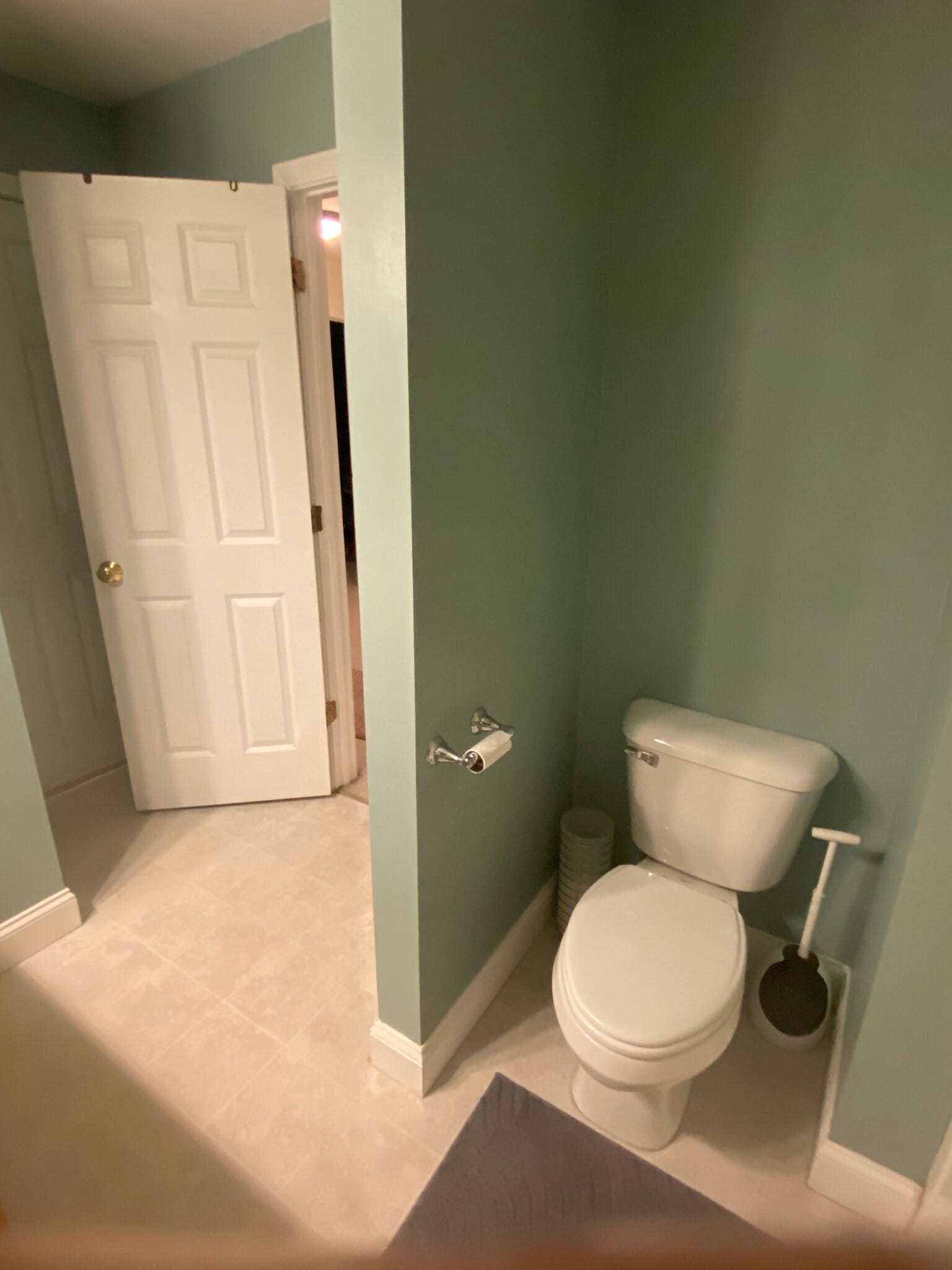 bathroom - 18 Scamman St