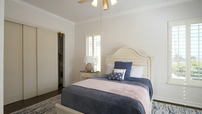 Building Photo - 451 Surfside Ln