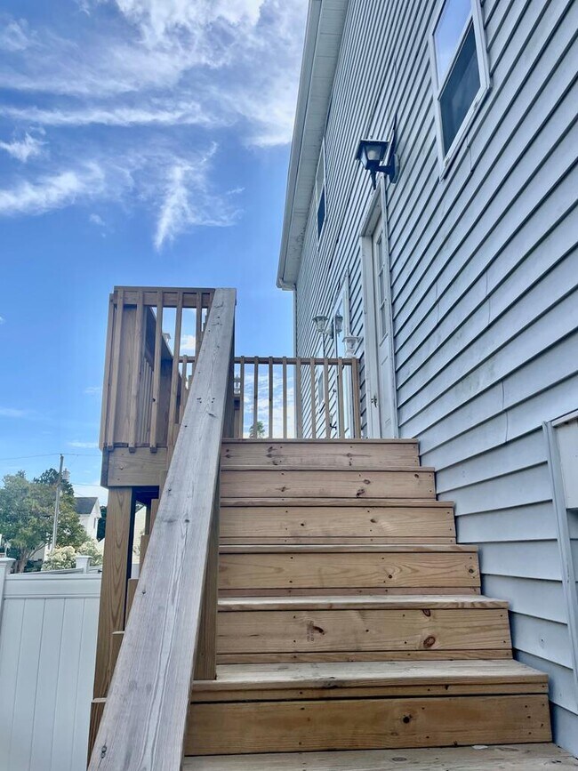 Building Photo - 7141 Margarets Ln