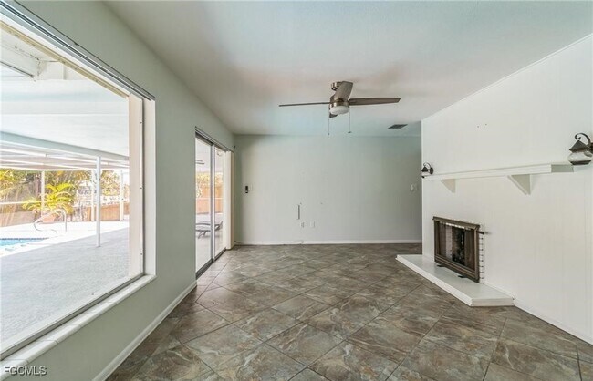 Building Photo - 4330 S Canal Cir