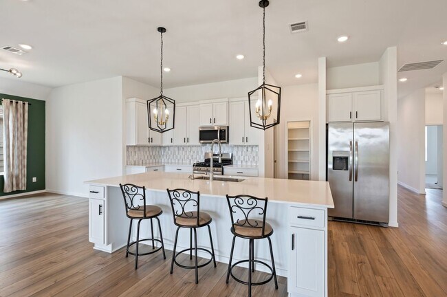 Building Photo - 5003 Park Willow Dr