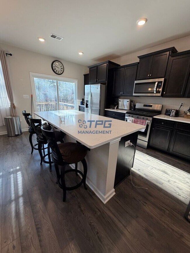 Building Photo - 55 Melanie Wy