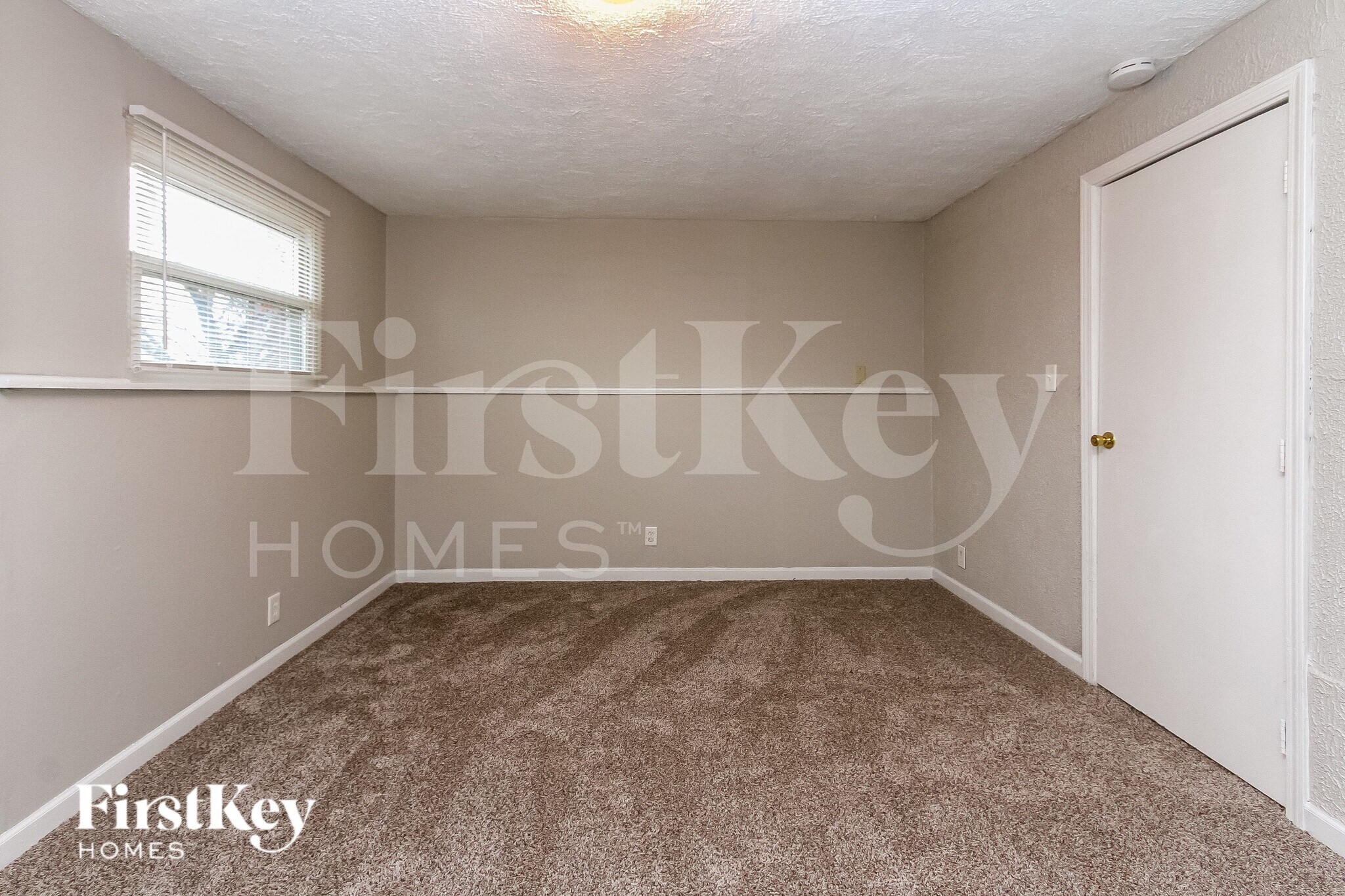 Building Photo - 5717 Hacienda Ct