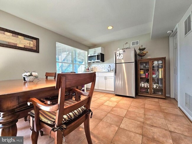 Building Photo - 15004 Slippery Elm Ct