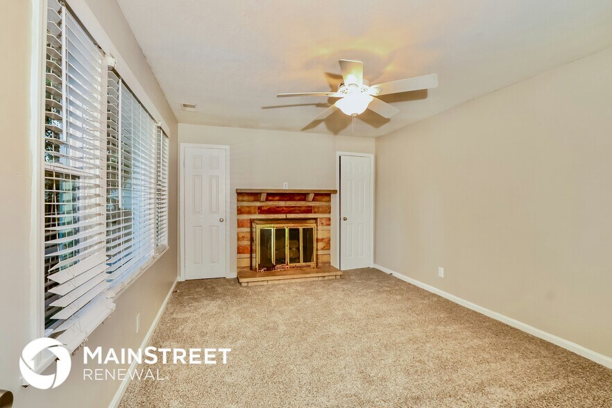 Building Photo - 4213 Searcy Ln