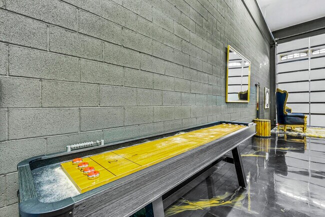 Building Photo - 41370 Sparkey Way