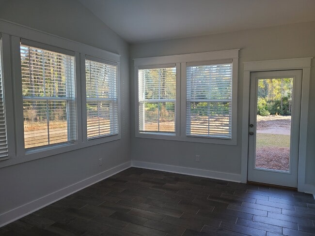 Building Photo - Four Bedroom Home on the North End of Hilton Head Island!