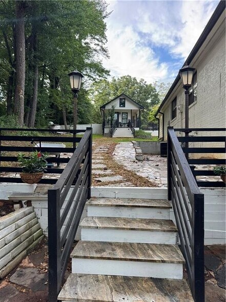 Building Photo - 2625 Indian Lake Dr