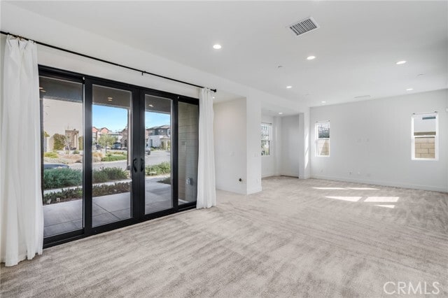 Building Photo - 106 Draw